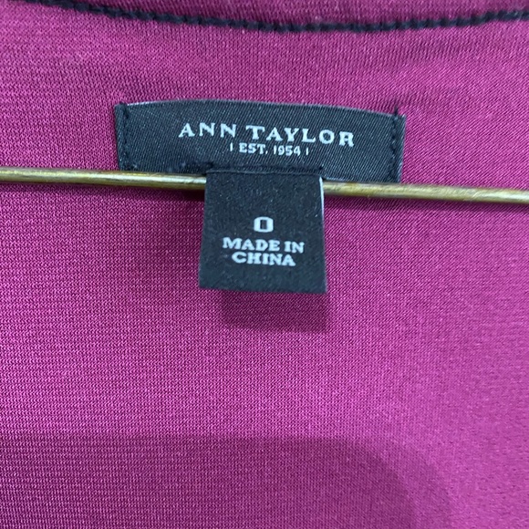 Ann Taylor V Neck Faux Wrap Purple Print Jersey Dress Size 0 - Picture 4 of 13